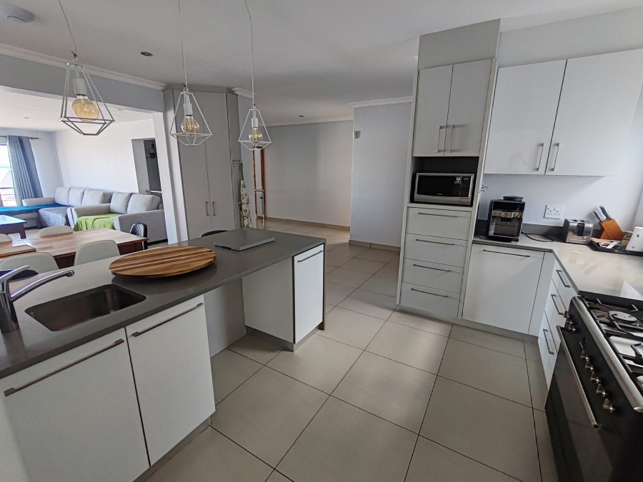 5 Bedroom Property for Sale in Calypso Beach Western Cape